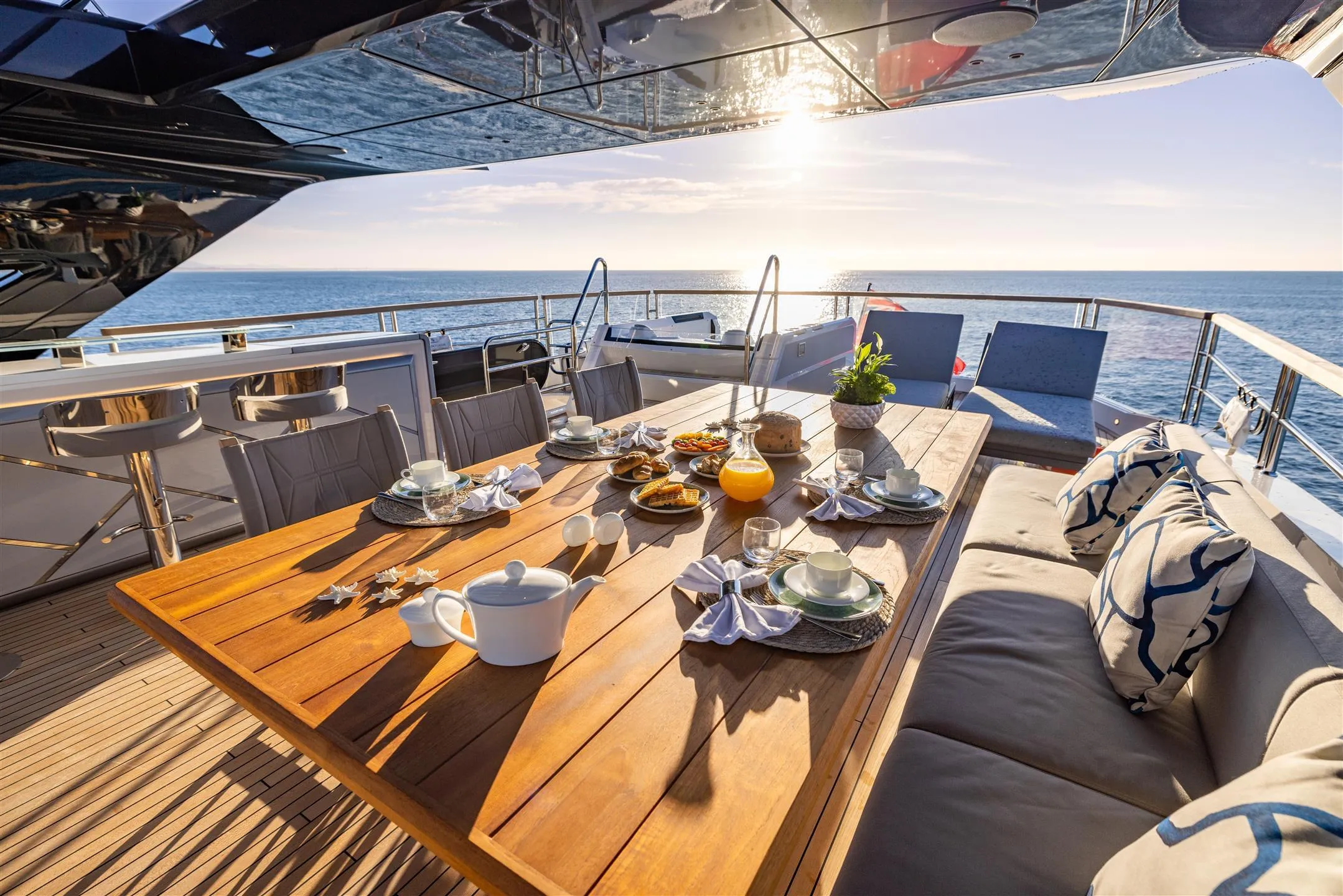 Sunseeker 100 Yacht photo 3
