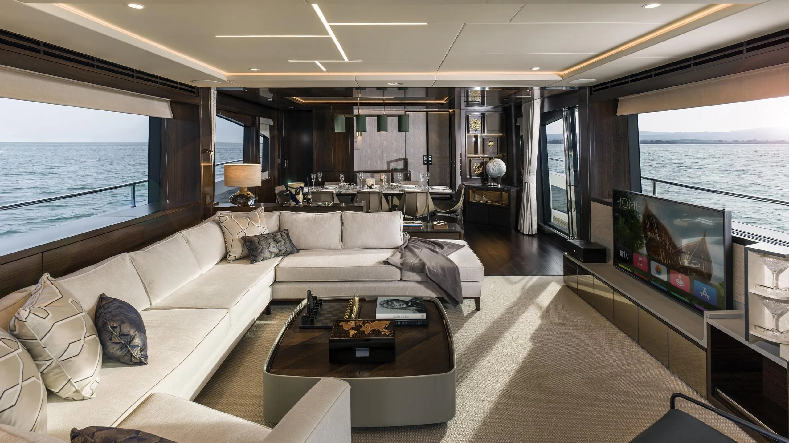 Sunseeker 88 Yacht photo 3