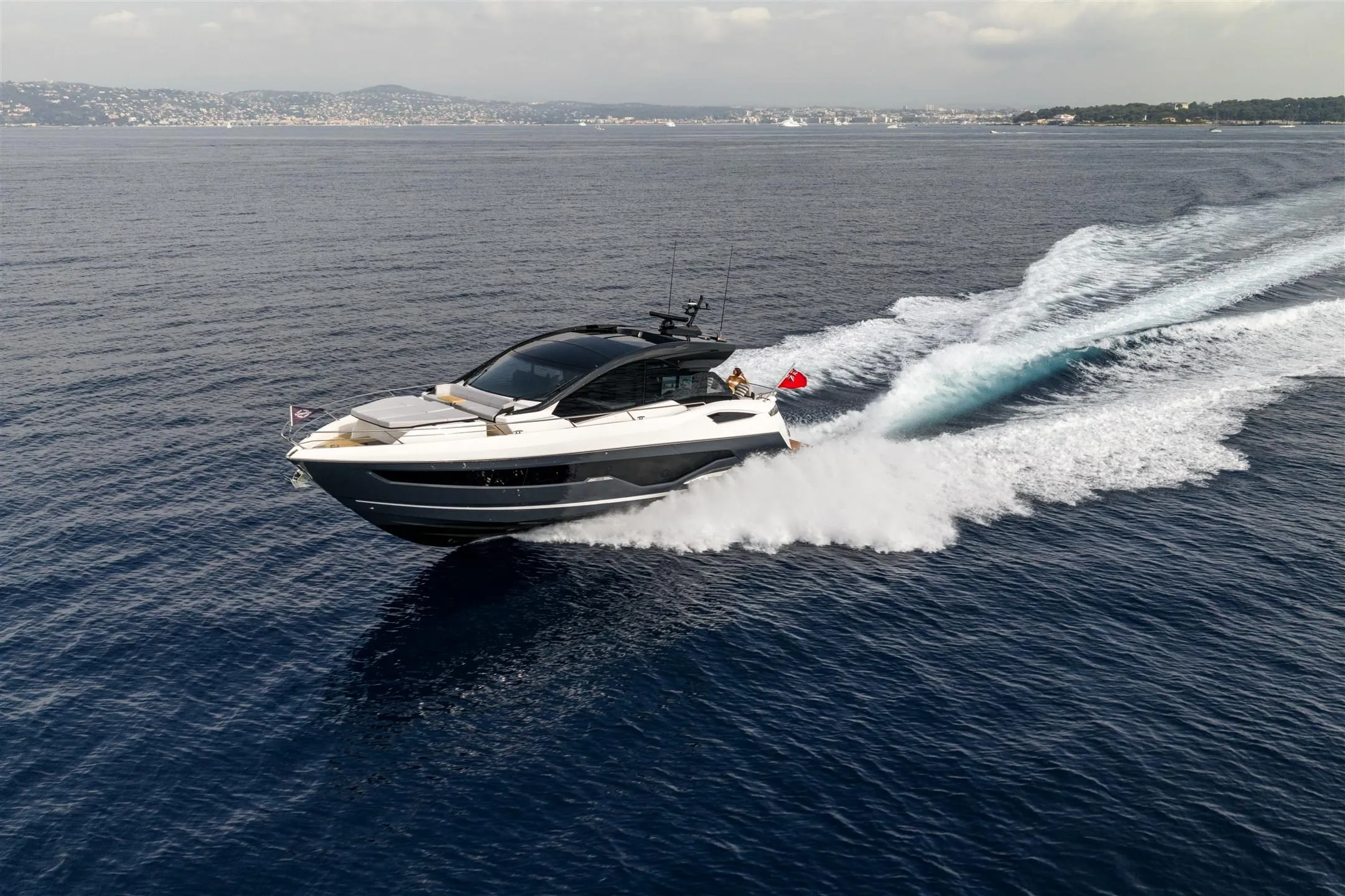 Sunseeker Predator 55