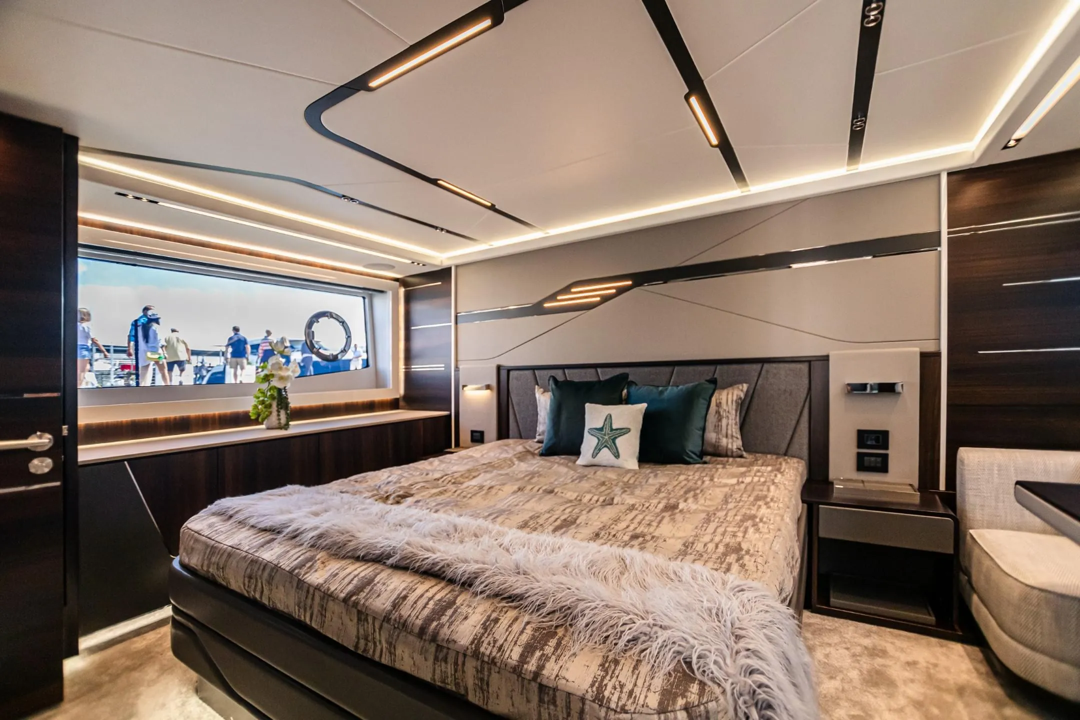 Sunseeker Predator 65 photo 5
