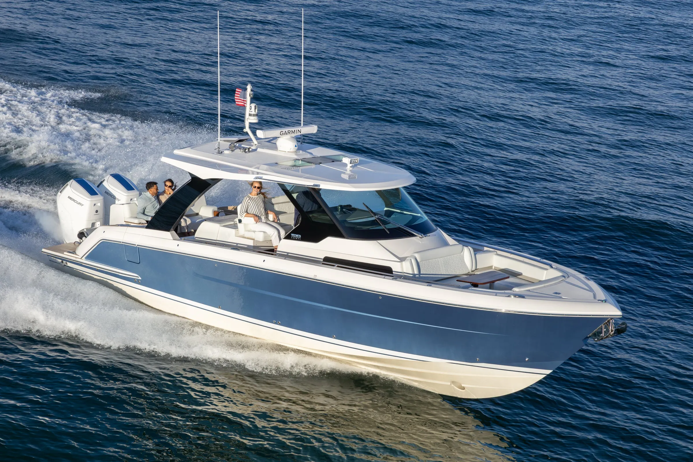 Tiara Yachts 39 LS photo 2