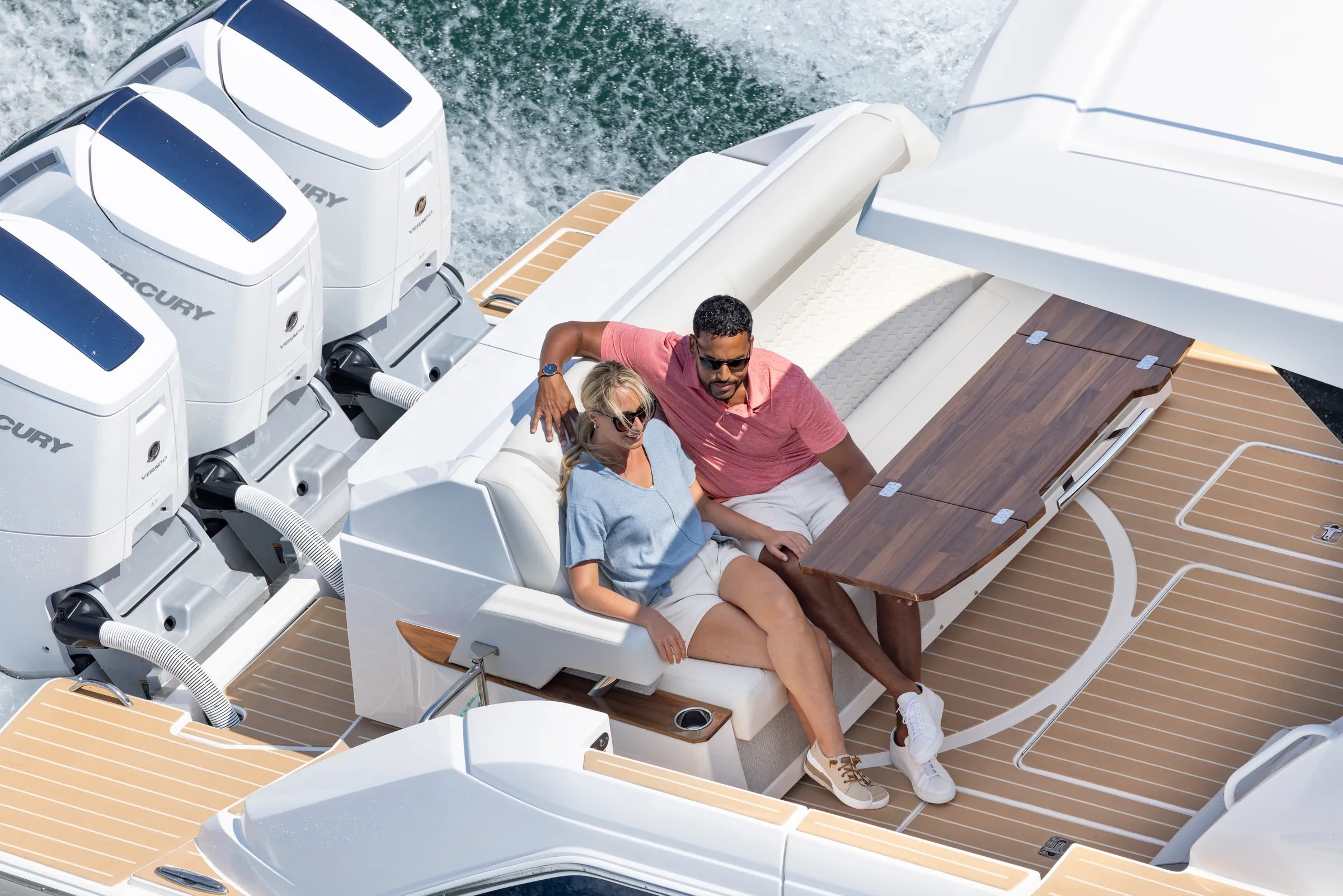 Tiara Yachts 48 LE photo 2