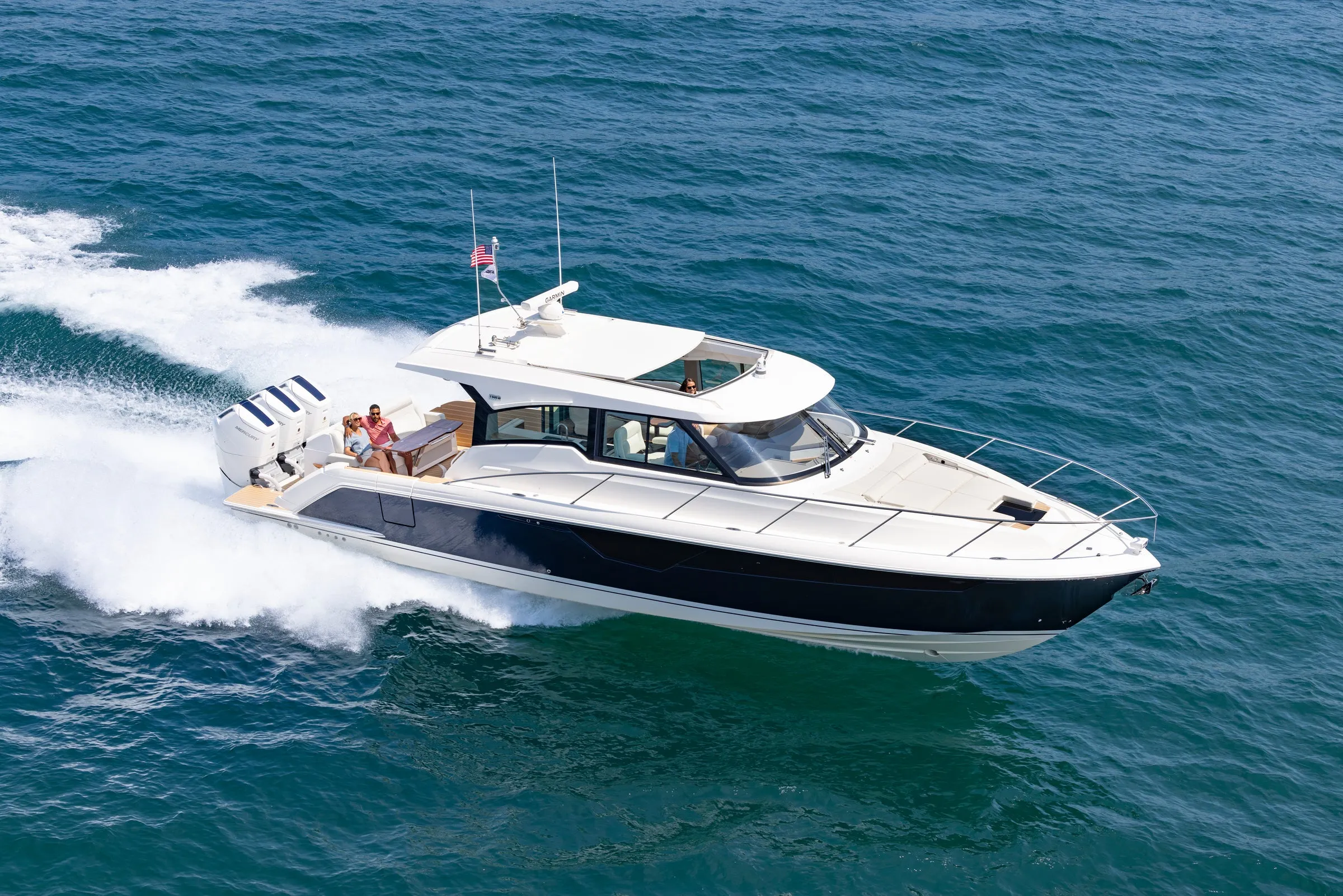 Tiara Yachts 48 LE photo 4