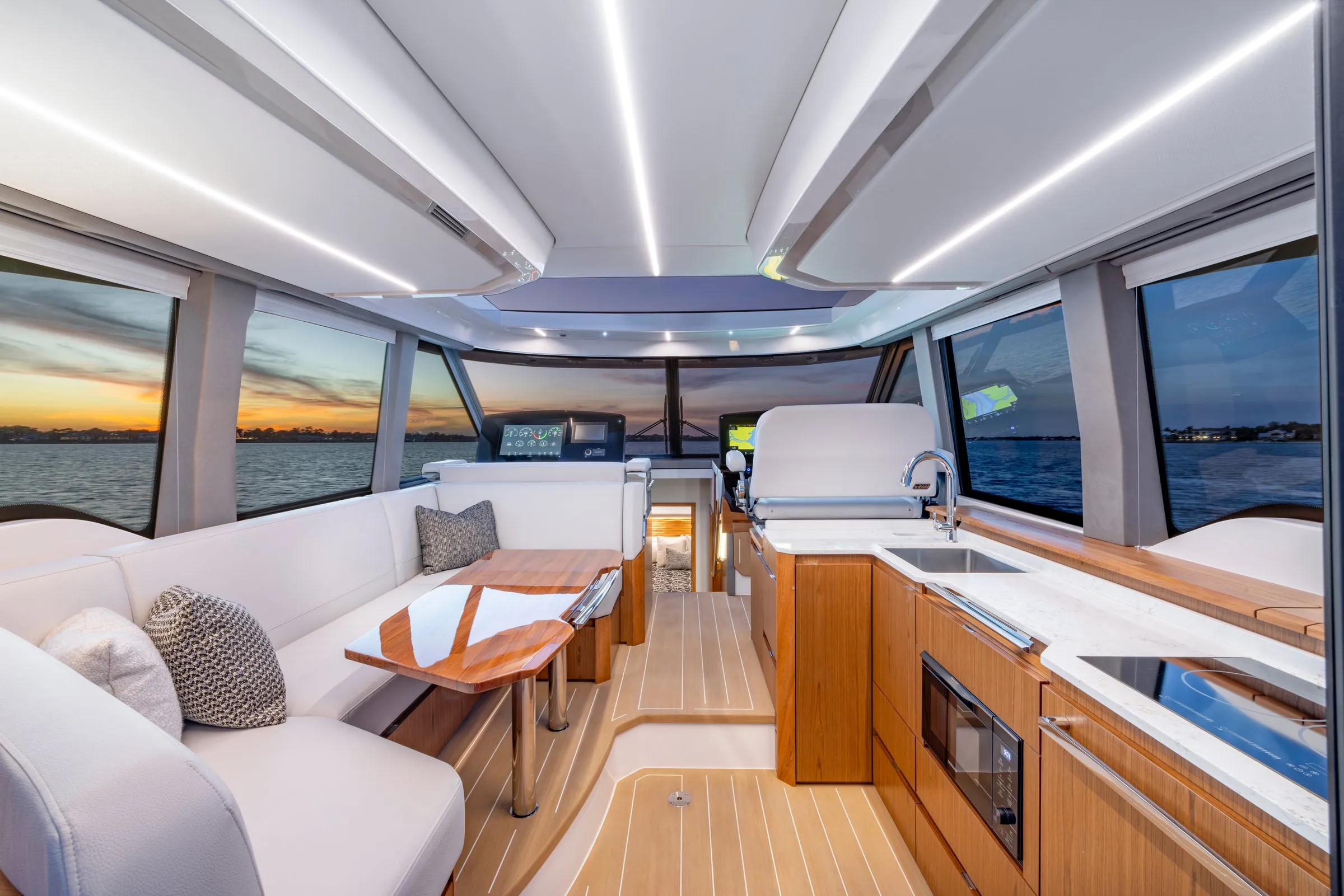 Tiara Yachts EX 54 photo 4