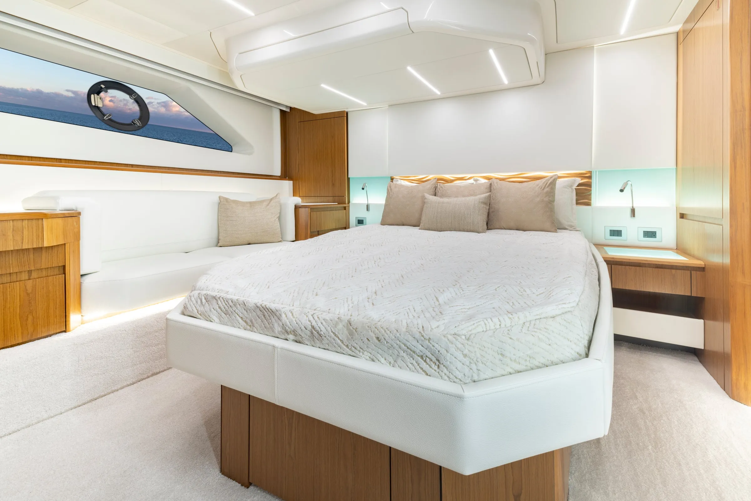Tiara Yachts EX 60 photo 3